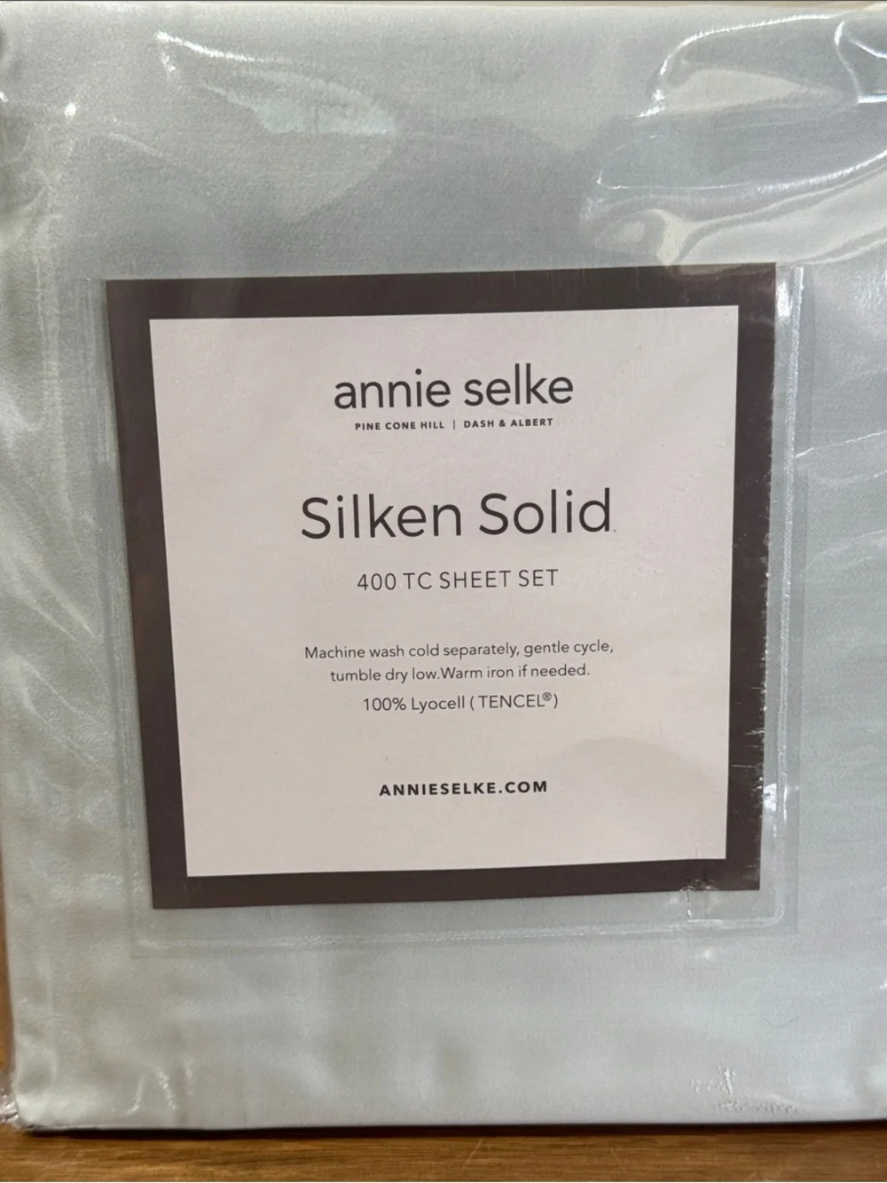 annie selke Silken Solid 400 TC Sheet Set — Light Sage